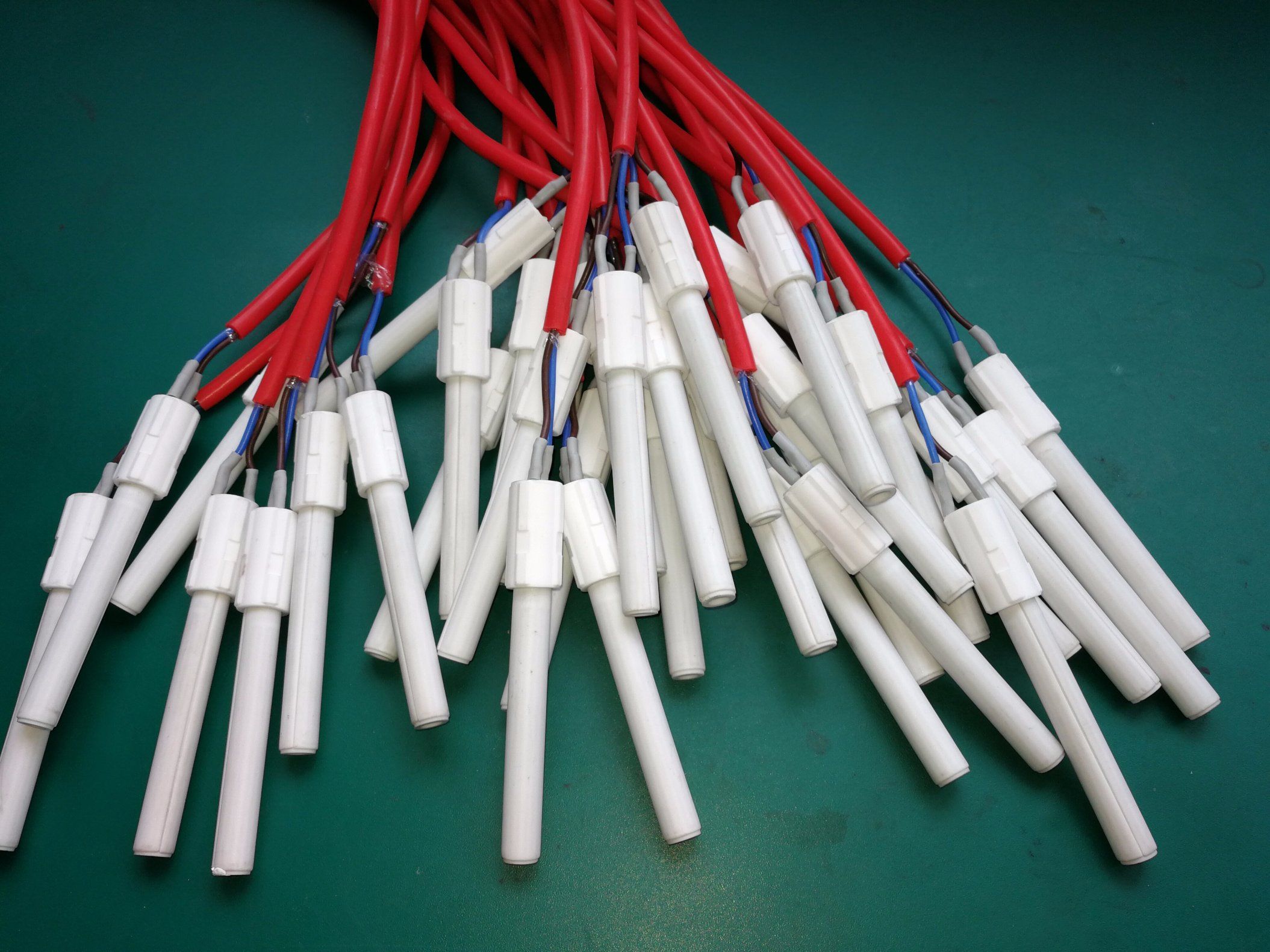 Fast Ignition 230V 300W Black Zxx6 Wood Pellet Furnace Ceramic Igniter