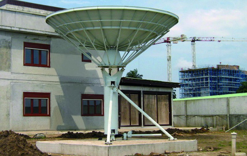 6.0m Prime Focus Rx Only Antenna