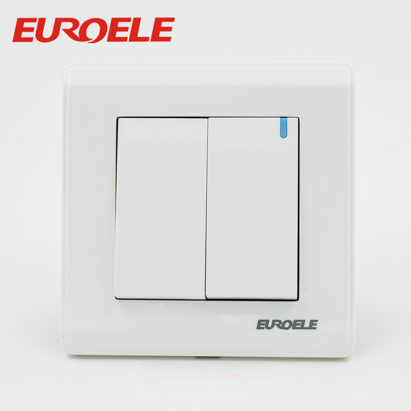 British Type PC White 2 Gang Wall Switch