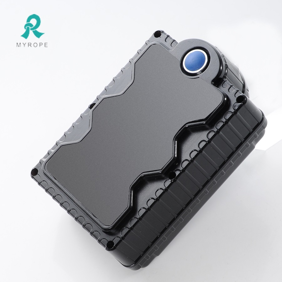 Long Battery Life GPS Tracker/ New GPS Tracking M588L