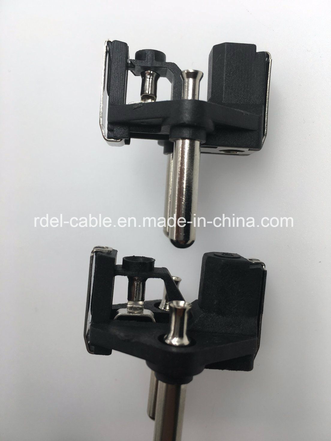 Automatic Turkey Plug Insert