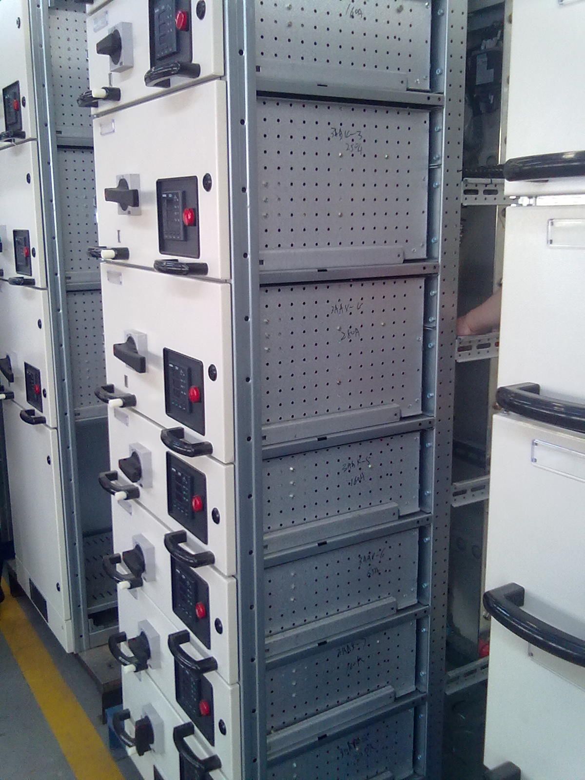 Indoor Electrical Switchgear/Cabinet