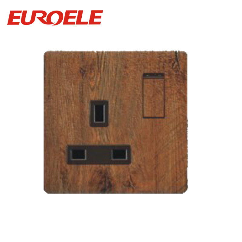 British Standard Wooden Panel Switched 13A Socket