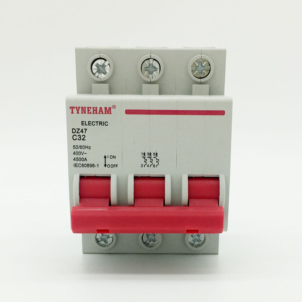 Mini Circuit Breaker Dz47-32 3-32A Fireproof