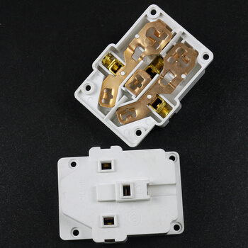 Plastic Injection Molding Parts OEM Extension Power Socket Board