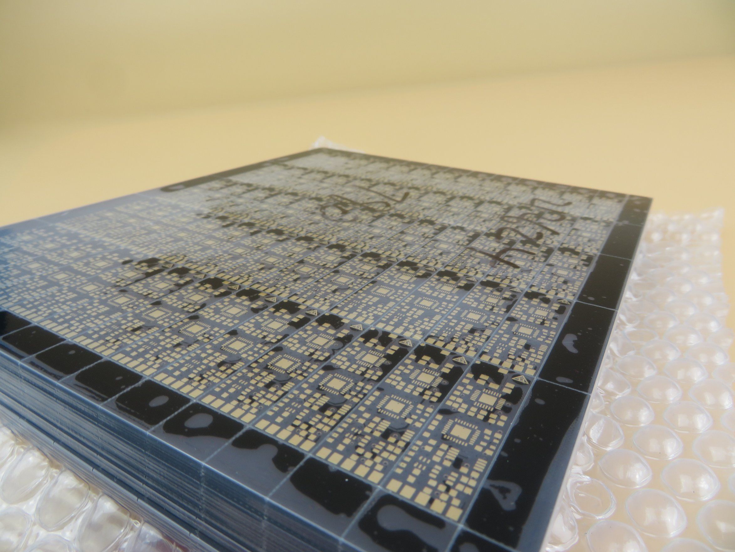 4 Layer PCB Built on Iteq Fr-4 with Immersion Gold
