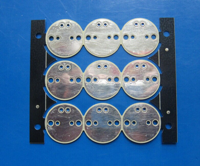 Metal Core Aluminum PCB 0.6mm Thick 2 Layer Pth