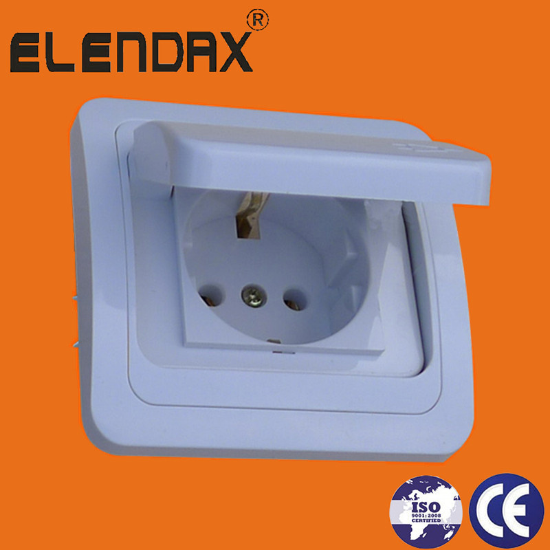 Schuko Socket Toma Corriente Con Marco Y Tapa Plastico Completo En Blanco
