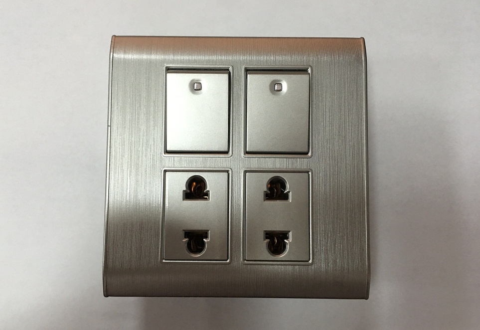 British Standard Multi-Functional Switched Wall Socket (HT-F01)