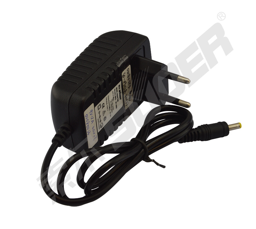 Suoer Factory Supply Power Adapter (SP-0902B)