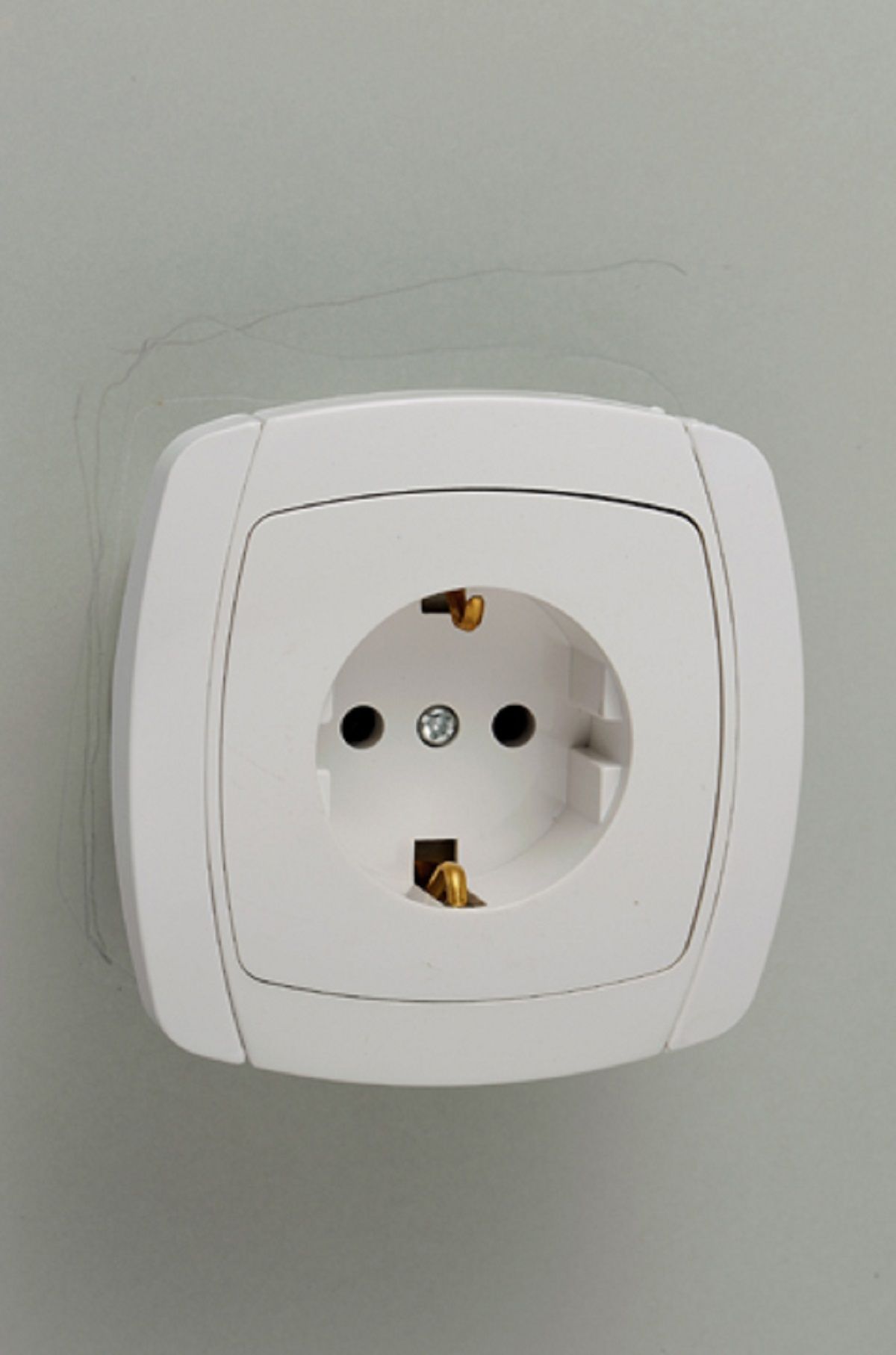 European Style Socket with Earthing 6028