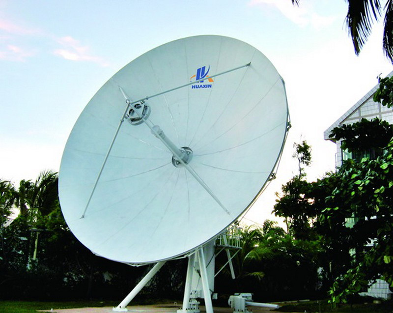 9.0m Dual-Reflector Rx Only Antenna