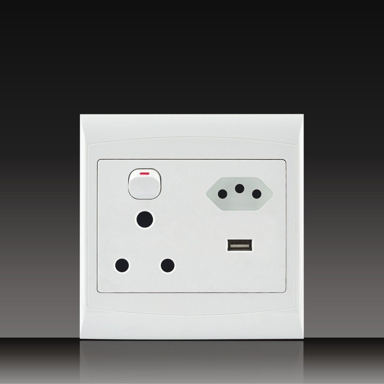 Euro+USB 16A Socket (S120B13-2)