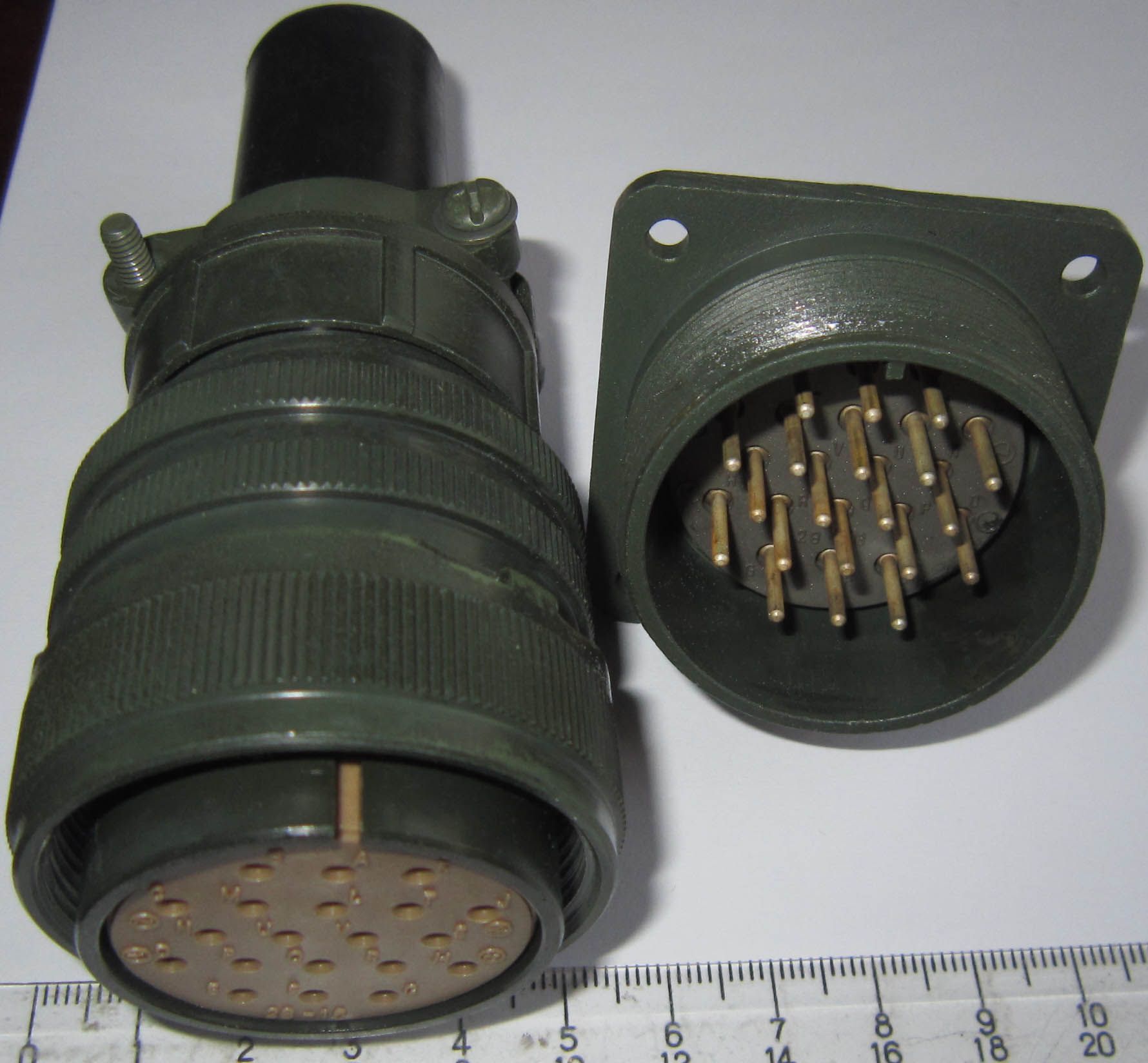 Screw Coupling Connector