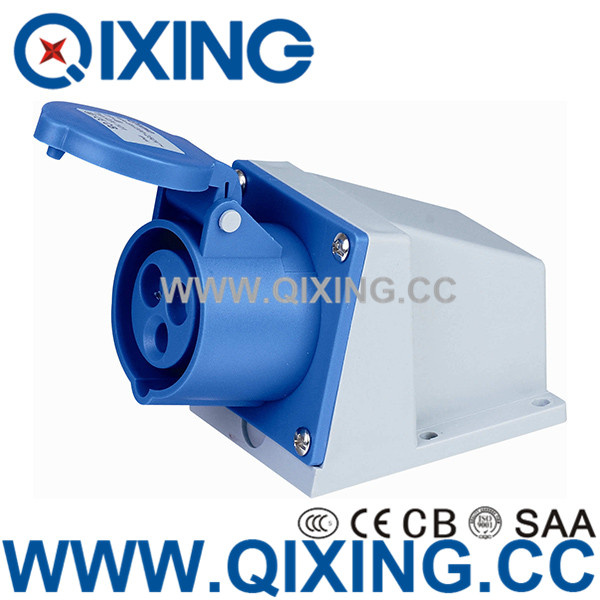 Cee/IEC 16A 3p 320V IP44 Wall Mounted Socket