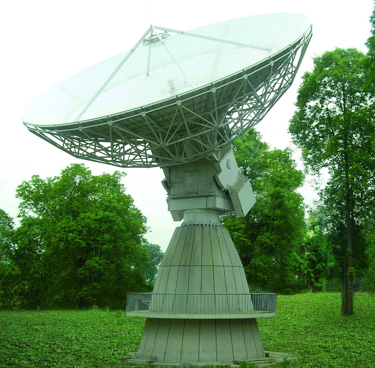 16.0m Turntable Rx Only Earth Station Antenna