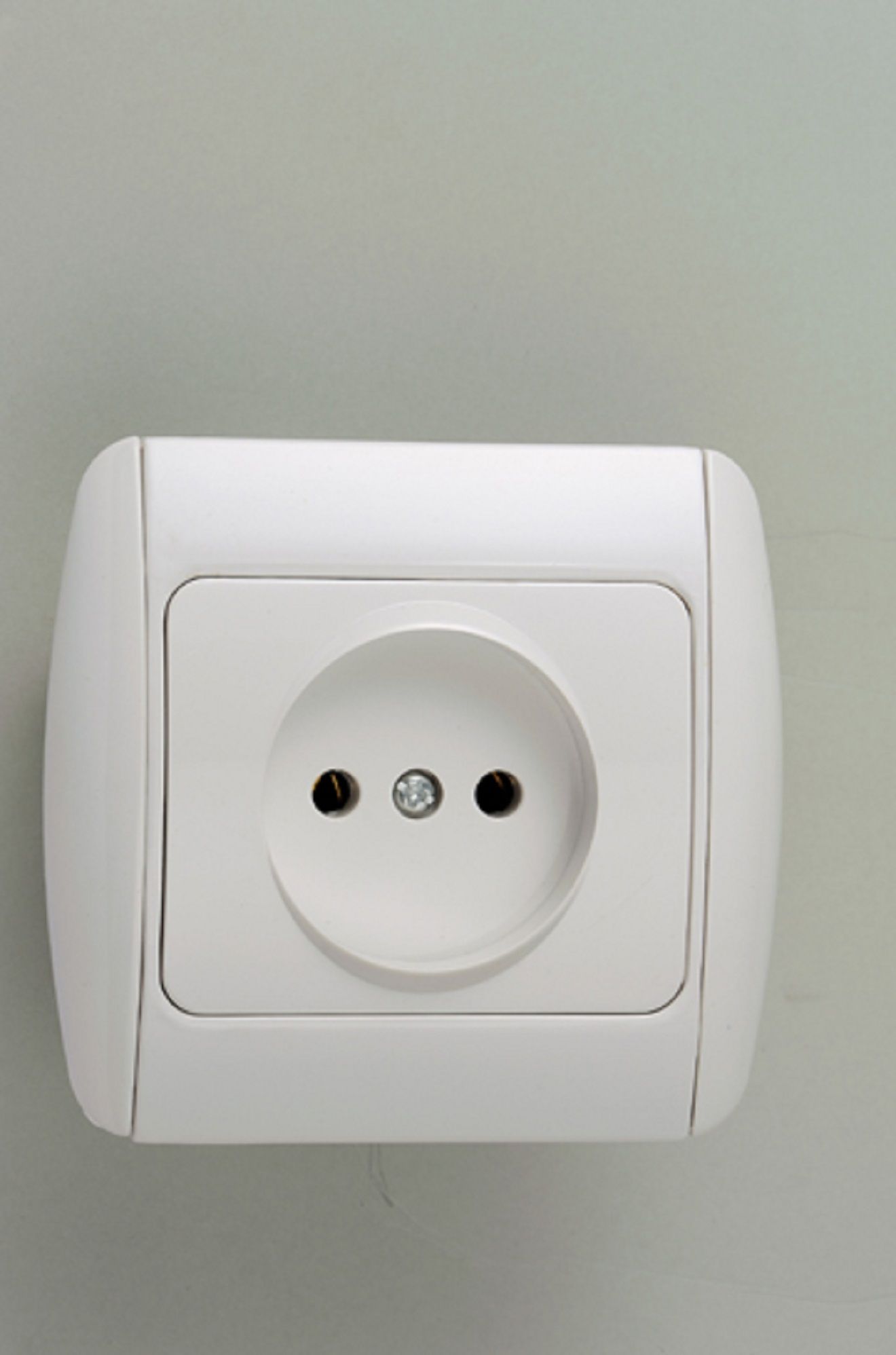 New Style Wall Socket with Grounding (9022)