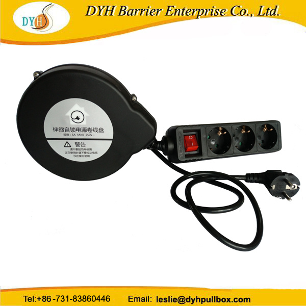 Retractable Power Reel with Multi Female Contact