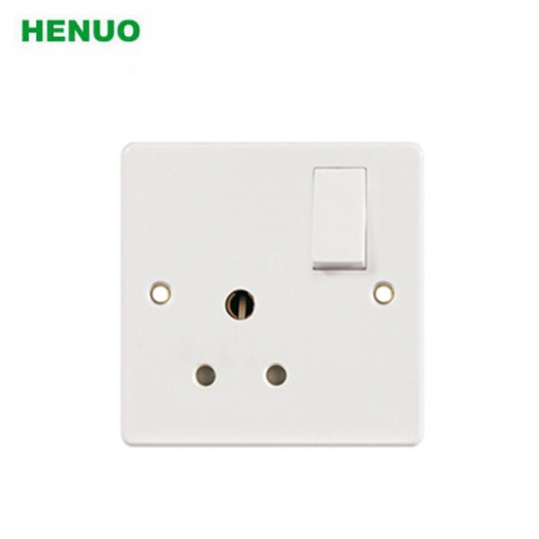 British New Design Universal 1gang 1way Switch and Universal Socket