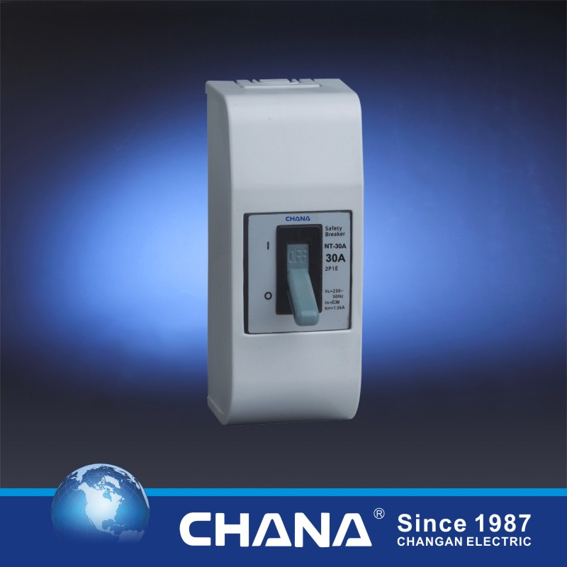 Popular Nt50 Safety Breaker with Cover Ce/RoHS Approved