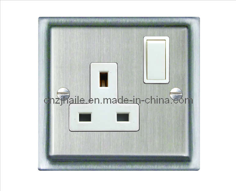 British Standard 1 Gang Switched Socket with Double Pole