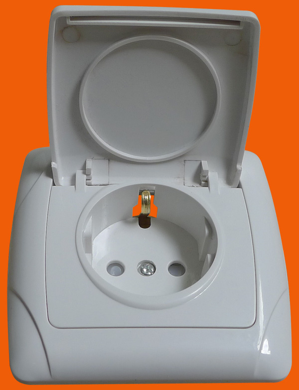 White Simple Euro Wall Socket with Cover ABS Material