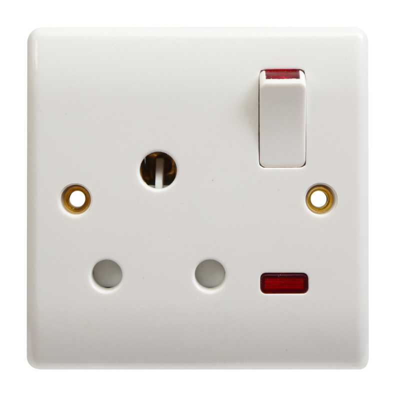15A 1 Gang 3 Pole Switch Socket with Neon