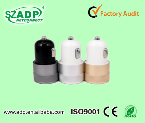 Fast Charge USB Car Charger with Safety Emergency Hammer Design