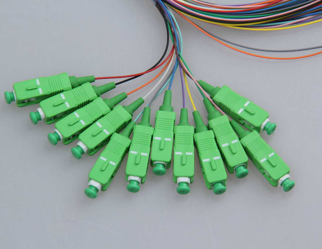 Sc/APC Singlemode Simplex 0.9mm 12f Fiber Optic Pigtail