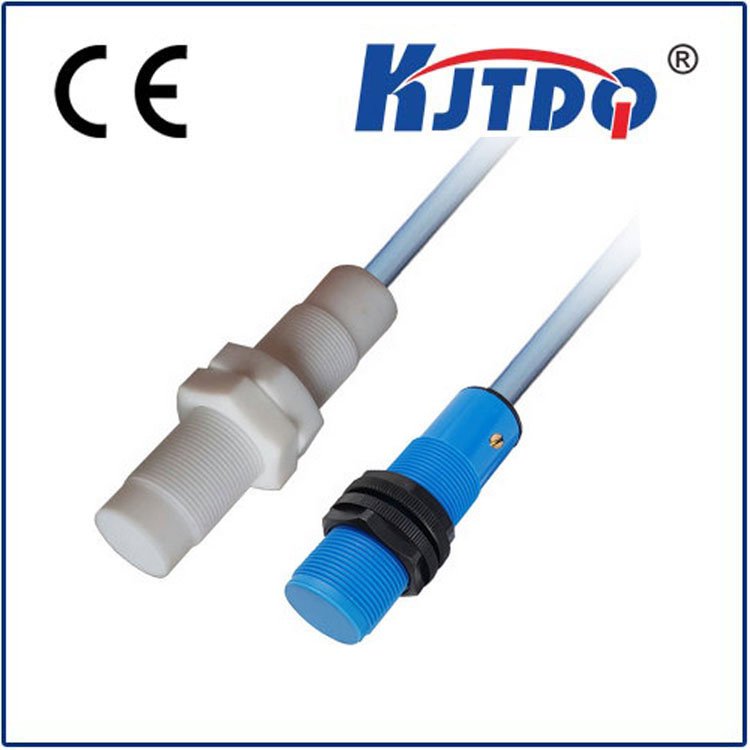 PNP NPN Corrosion-Resistant M18 Capacitive Proximity Sensor with Ce Plastic Case