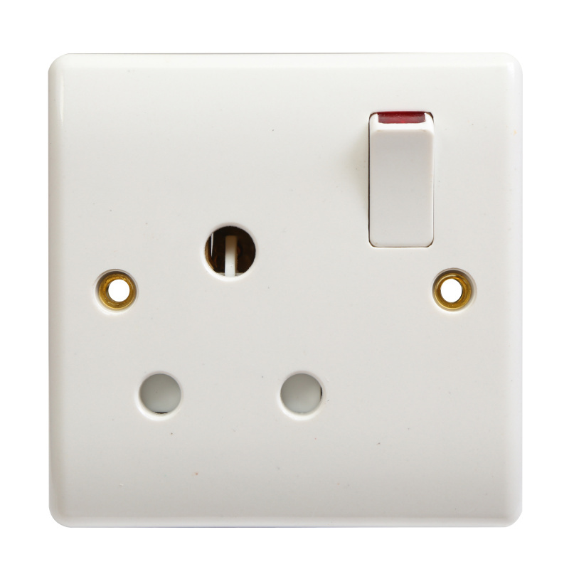 15A 1 Gang 3 Round-Pin Switched Socket