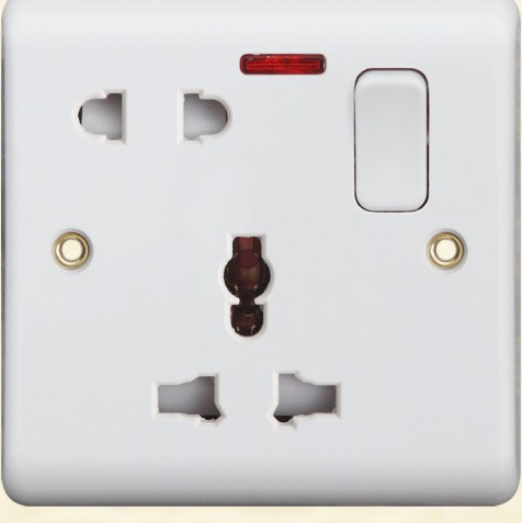 British Standard 13A Switched Socket H1