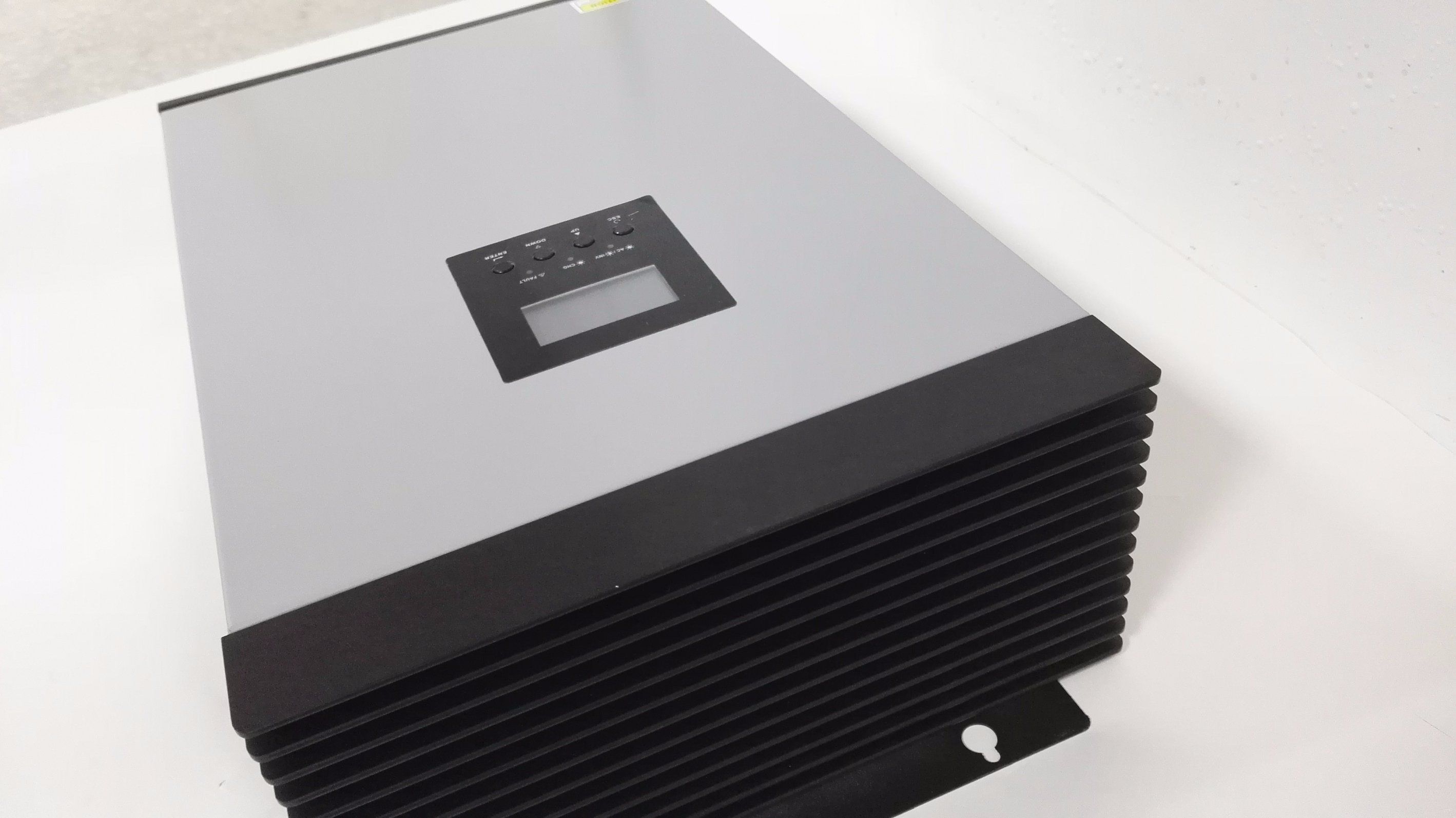 Solar Hybrid off on Grid Inverter