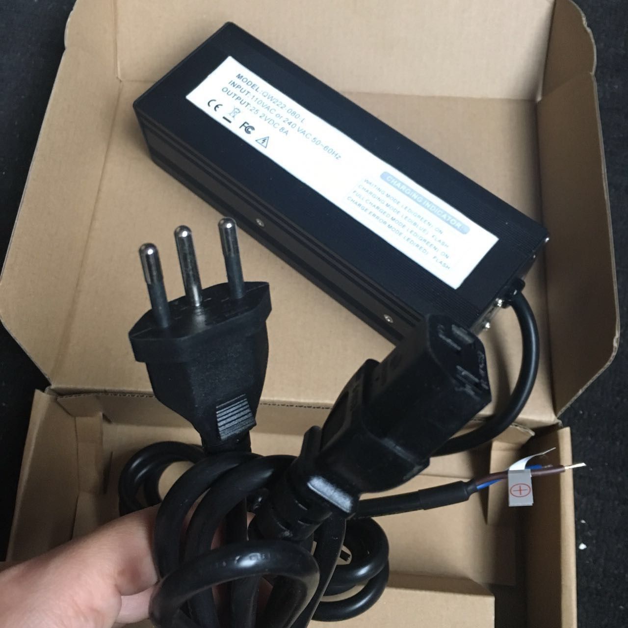 20A 12V Universal Battery Charger