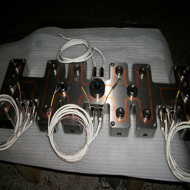 High Quality Professional Designed Hot Runner System