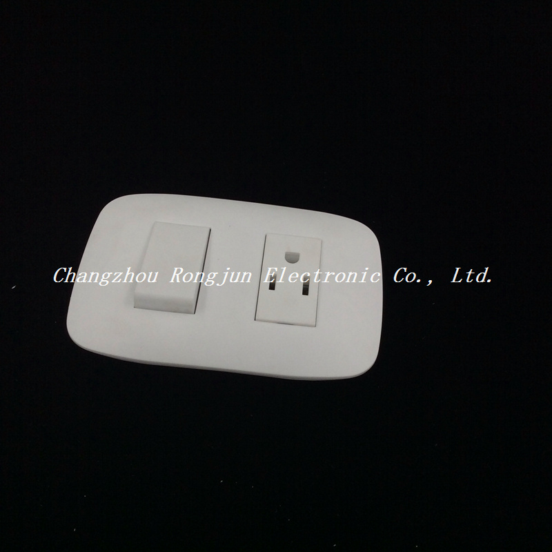 South America Hot Sell Ppmaterial Copper Wall Socket and Switch (CN-011)