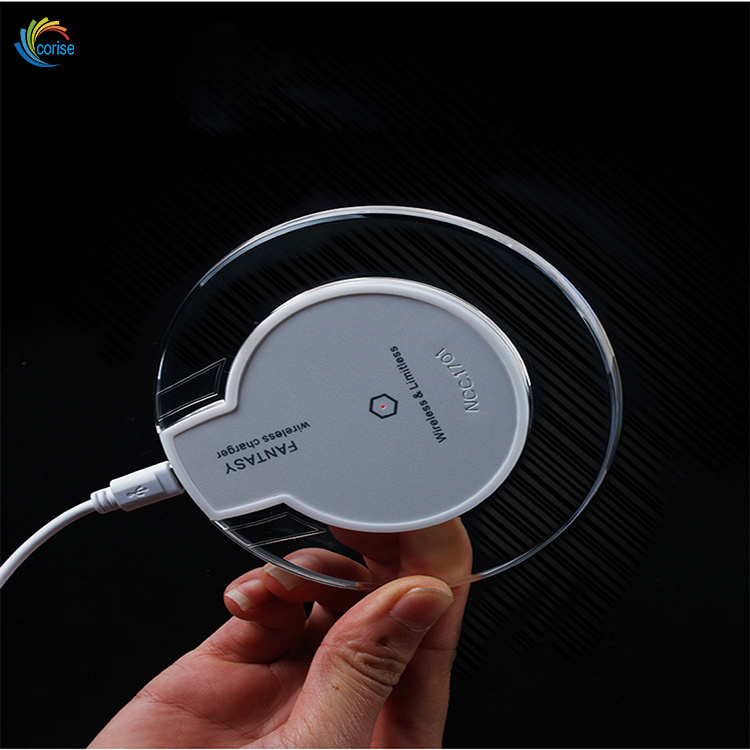 Quick Charging Function Qi Standard Wireless Charger for Smartphone