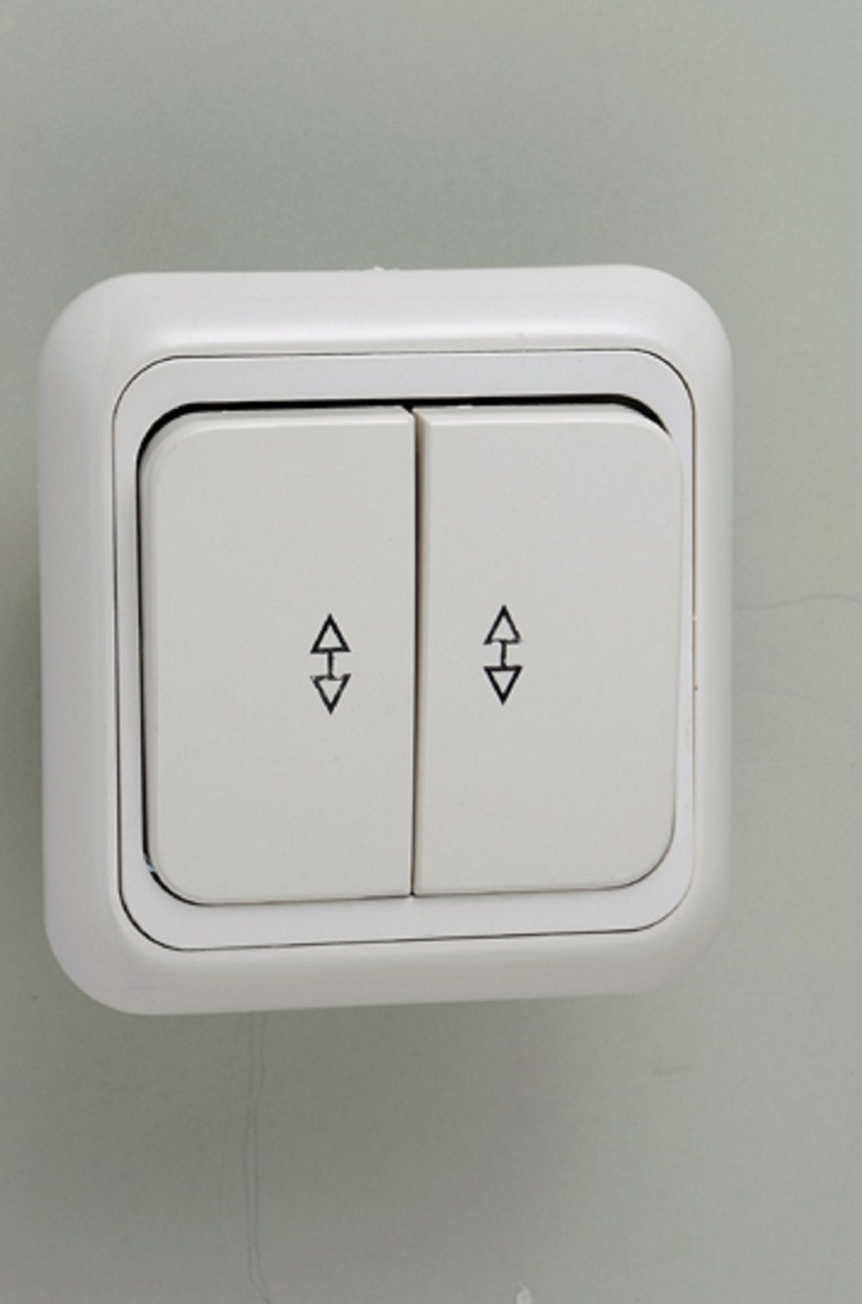 Two-Gang Two-Way Switch 2045f
