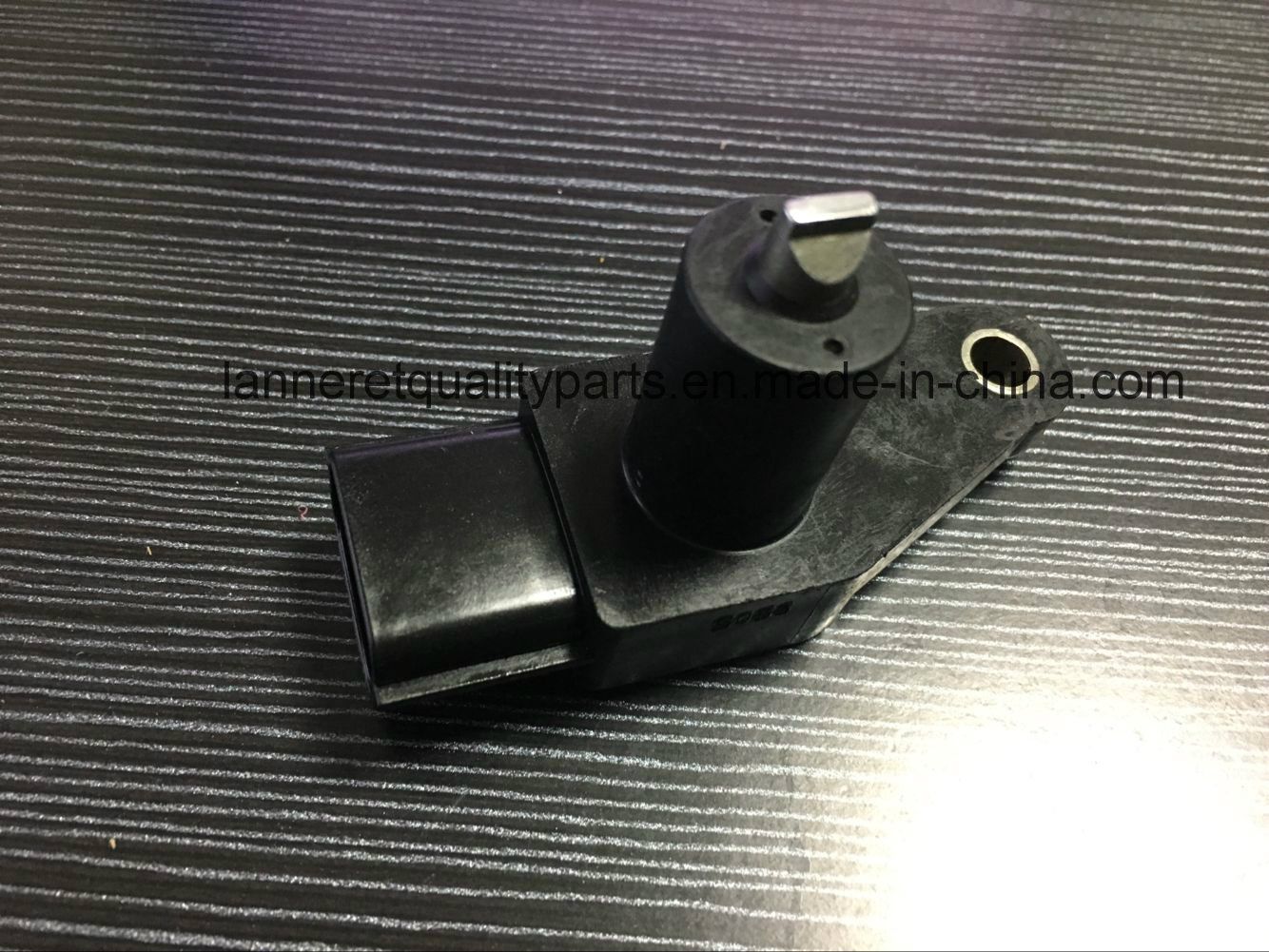 PC415 Engine Crankshaft Position Sensor for Nissan Pathfinder/Infiniti Qx4 (OEM #: 23731-4W000)