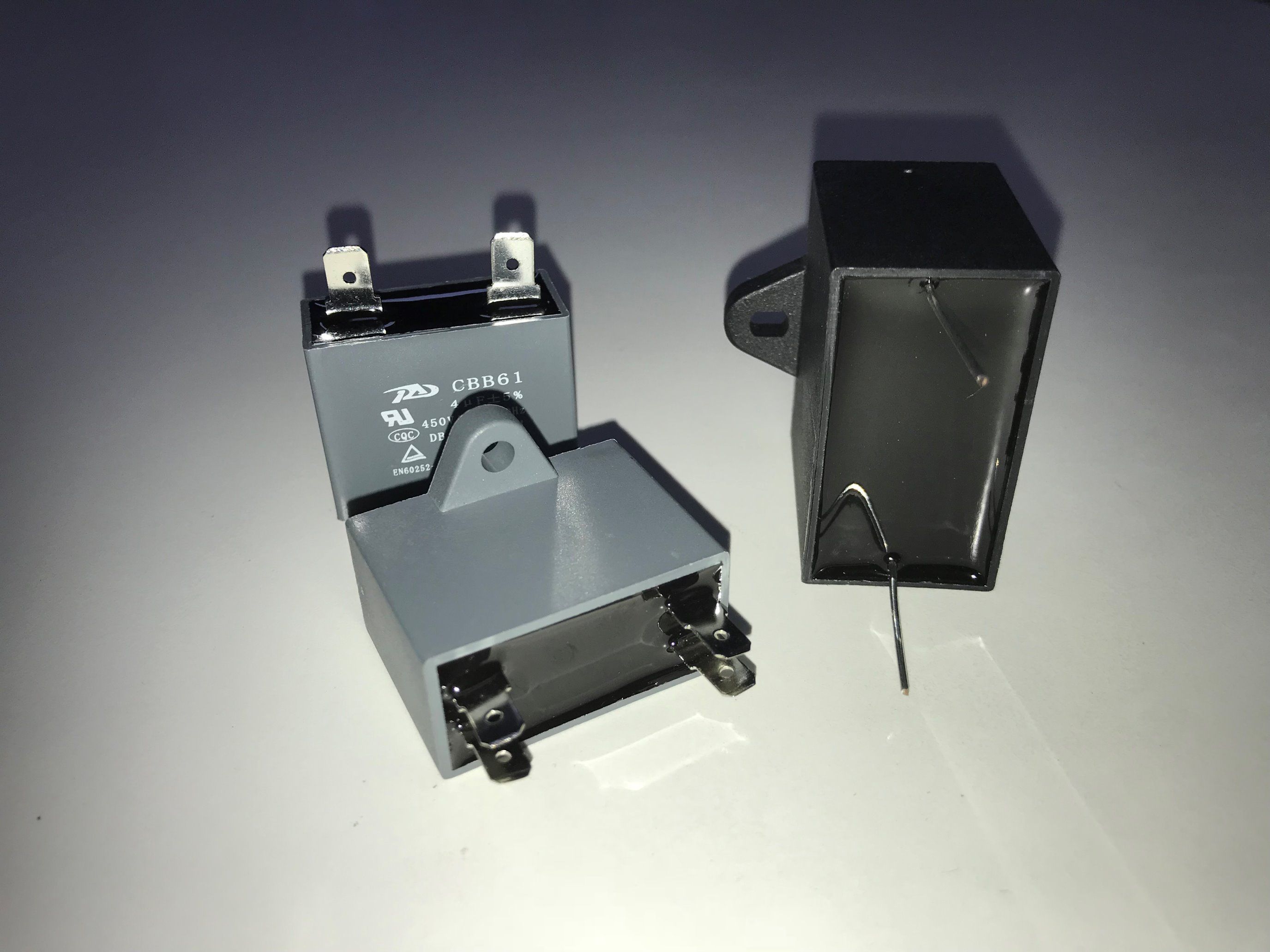 Round Head Plug Capacitor Qualifed by UL TUV CQC