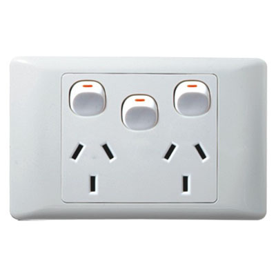 Ee-C316 Australia 3 Gang Switch with Two 15A 3pin Socket