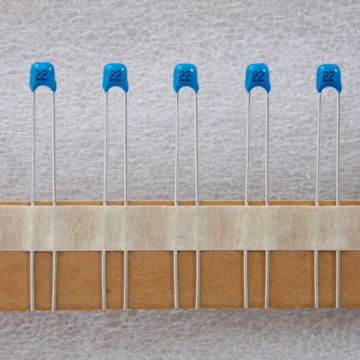 Blue High Voltage Radial Multilayer Ceramic Capacitor (TMCC03)