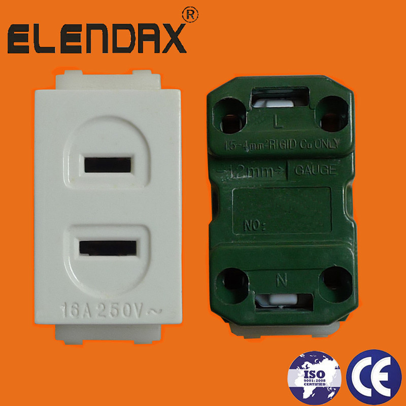 2 Flat Pin Socket with PC Material