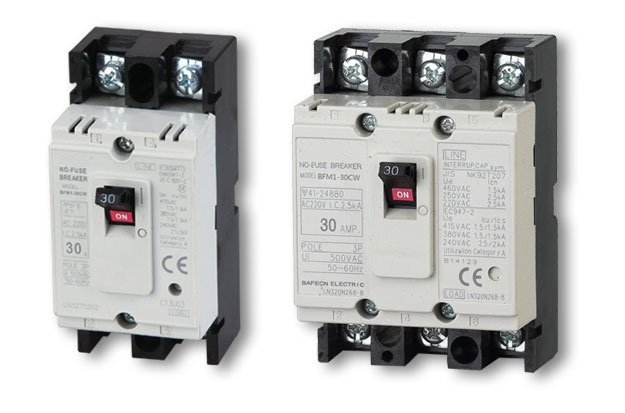 Factory M1 Quality Assurance High Voltage MCCB 3 Pole Moulded Case Circuit Breaker