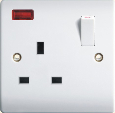British Standard 13A Switched Socket G1