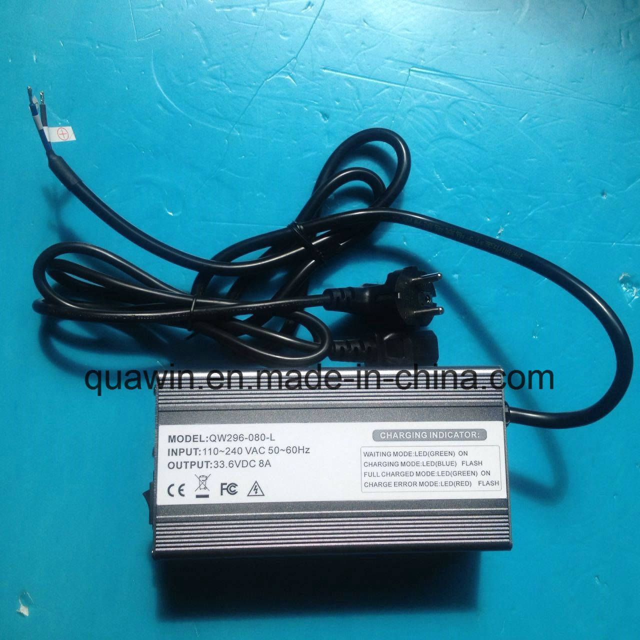 33.6V 8A Li-ion Lithium Polymer Battery Charger