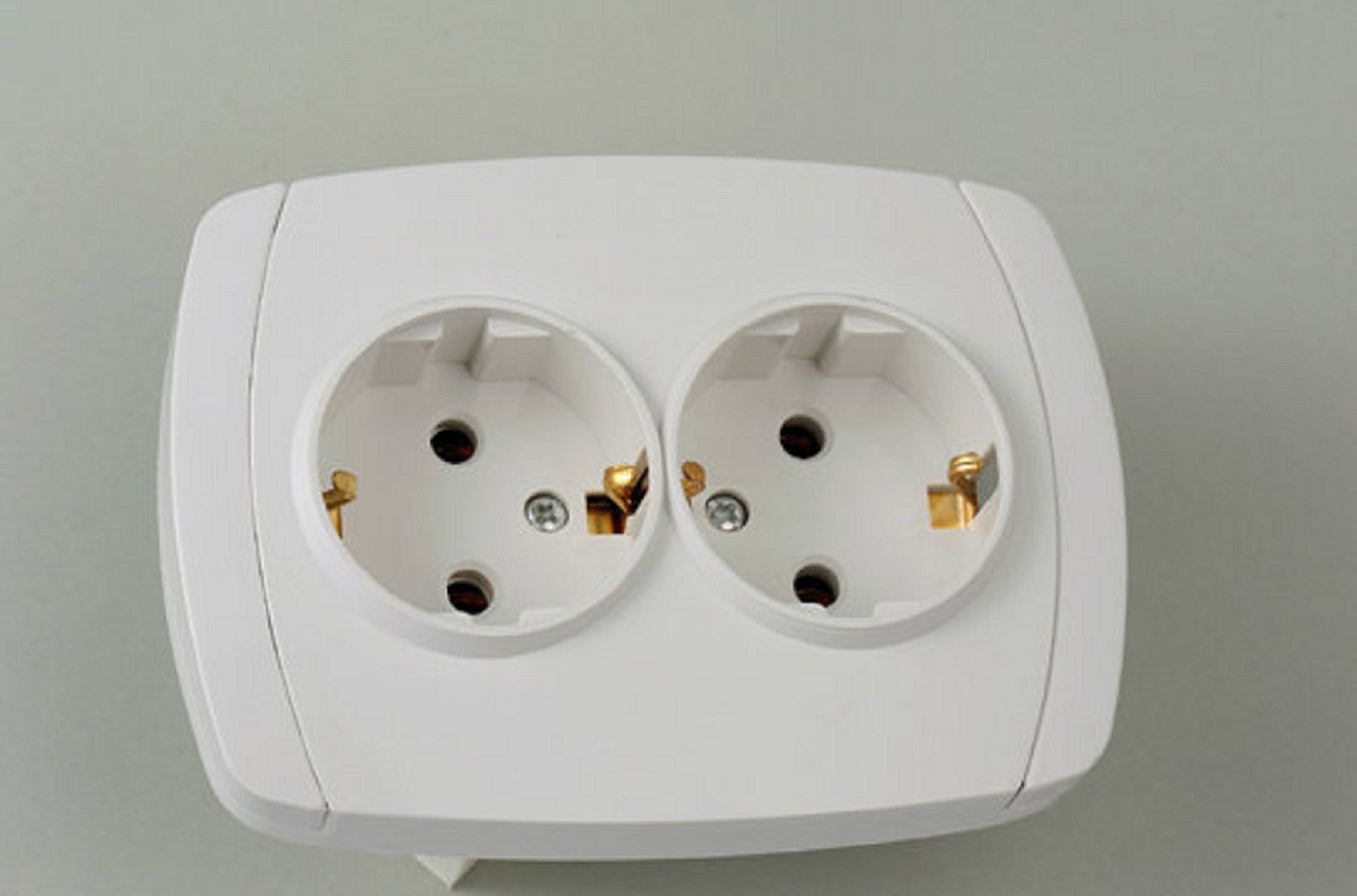 European Style Socket Double with Earthing 6128