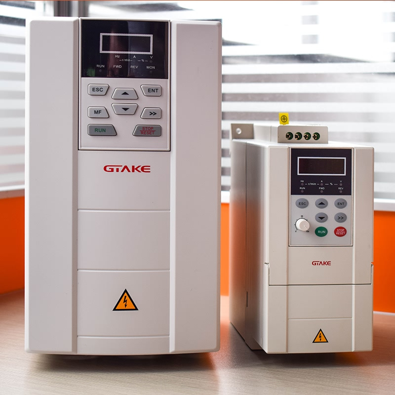 Easy Remote Control Single Phase Output Type Pump Drives