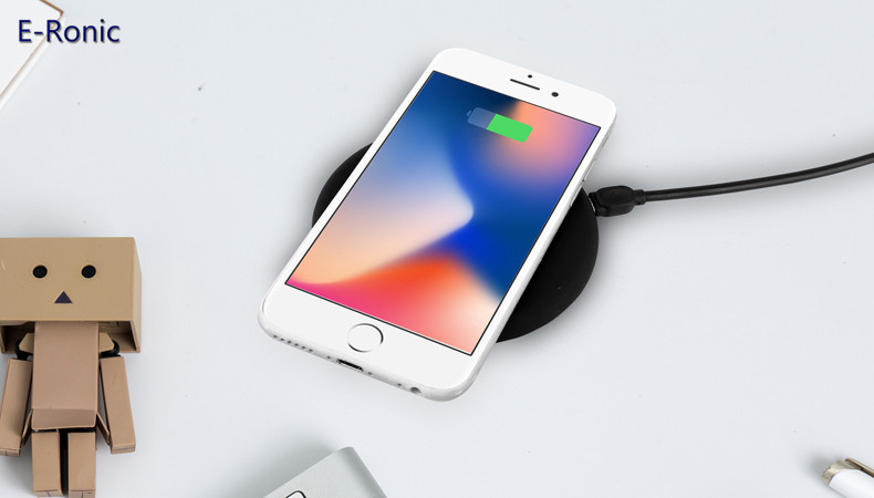 New Design Mini Round Wireless Cell Phone Charger for Smartphone