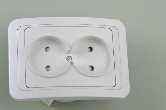 European Double Socket Outlet with Protection 2102X